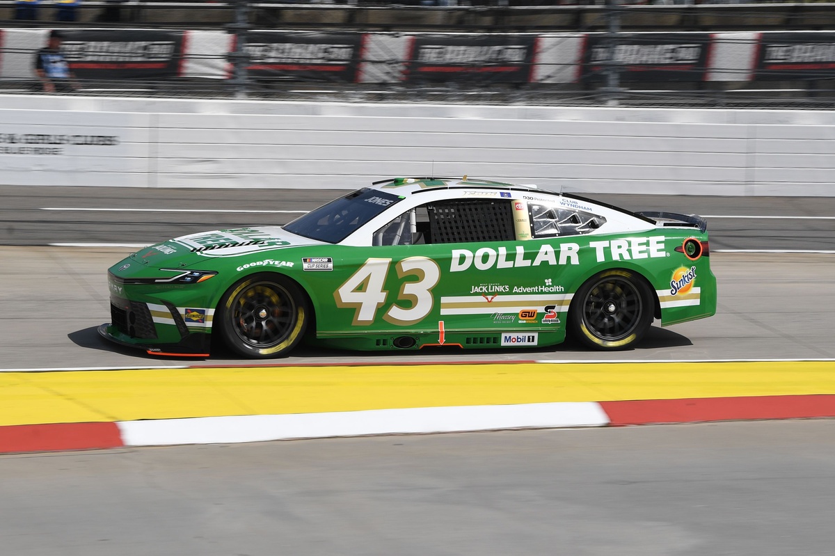 erik-jones-disqualified-after-failing-post-race-inspection-at-martinsville