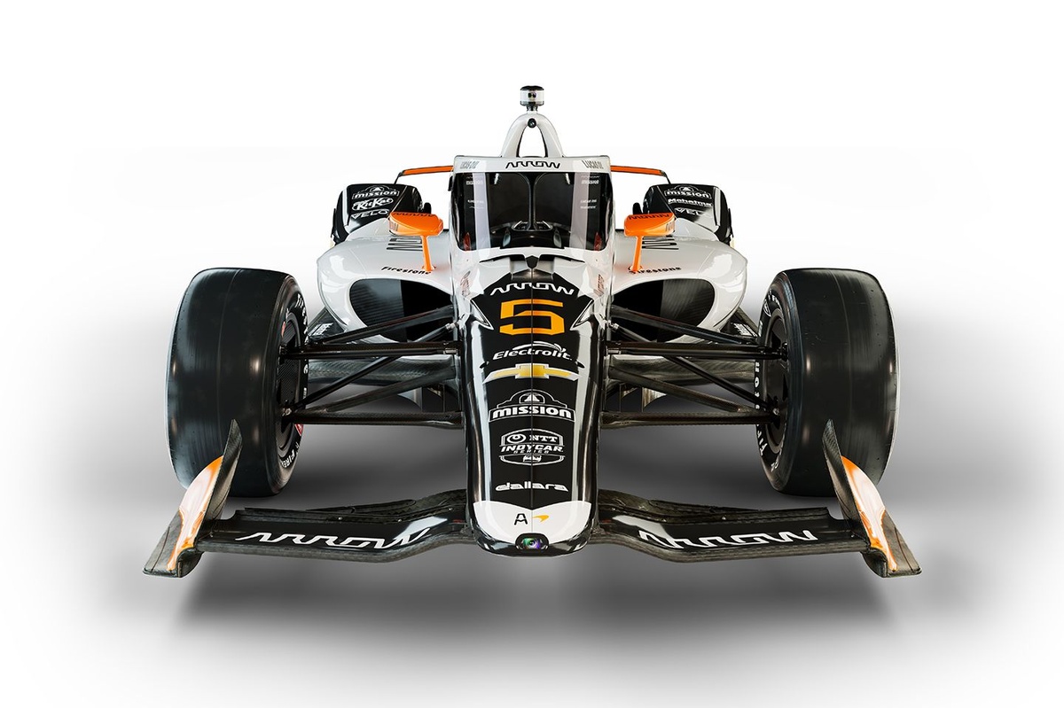 arrow-mclaren-steps-outside-of-the-all-papaya-livery-lines-for-indy-500