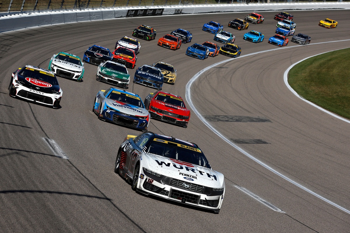 why-kansas-is-now-the-best-race-on-the-nascar-cup-schedule