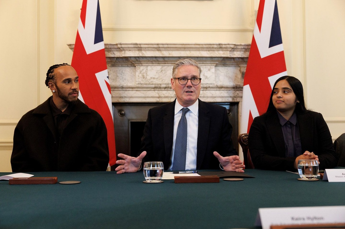 "my-voice-wasn't-heard":-lewis-hamilton-meets-keir-starmer-to-drive-education-reform