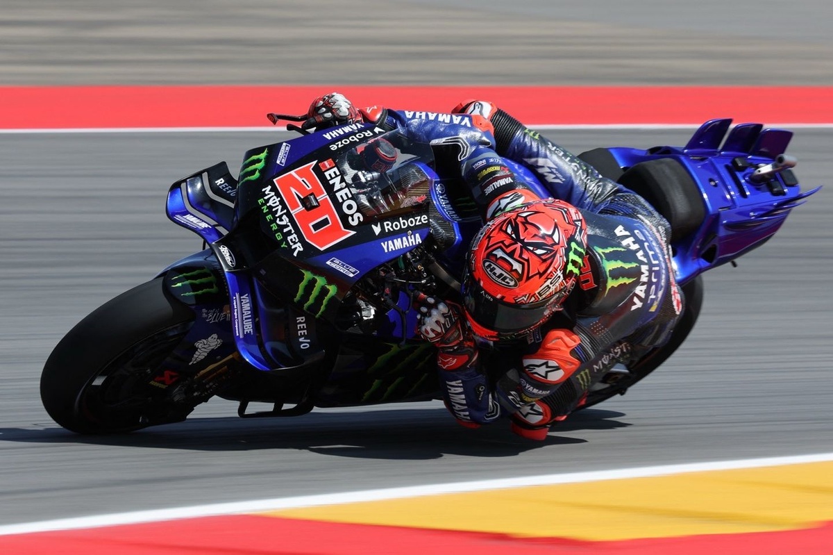 fabio-quartararo-injures-shoulder-in-practice-crash-at-motogp's-italian-gp