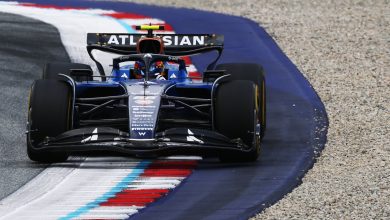 williams-needs-“philosophy-change”-to-be-competitive-in-f1-2026,-says-carlos-sainz
