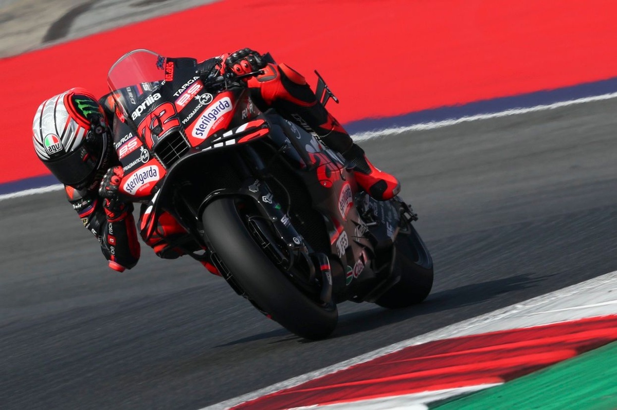 motogp-austrian-gp:-marco-bezzecchi-grabs-pole-as-marc-marquez-crashes