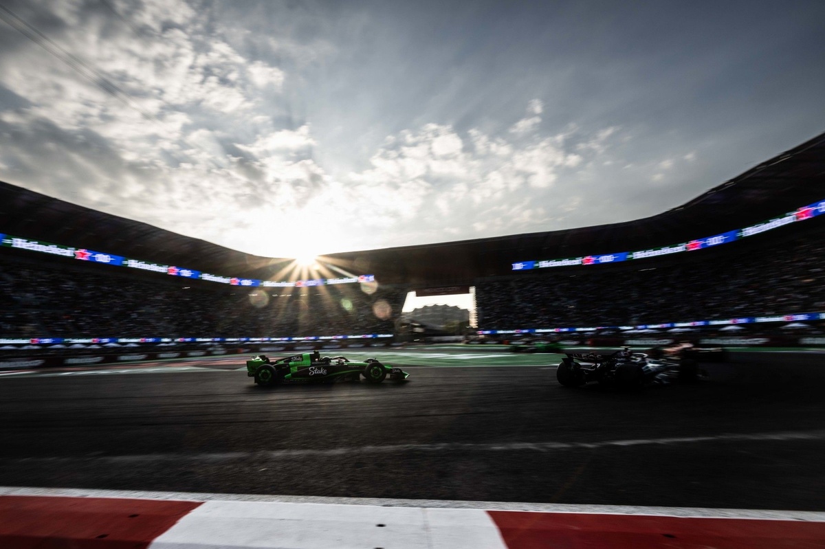mexico-indycar-race-edges-closer-as-officials-visit-autodromo-hermanos-rodriguez