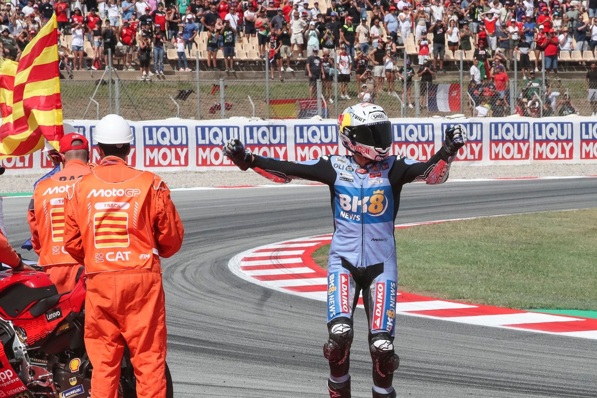 alex-marquez-raised-middle-finger-at-turn-10-after-catalan-gp-victory