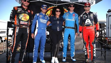 hamlin-playfully-loose-on-nascar-championship-eve