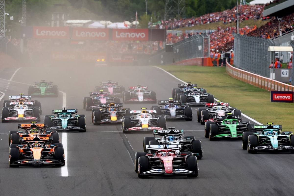 f1-halloween-round-up:-from-lando-norris’s-nod-to-motogp-rider-to-liam-lawson's-nascar-look