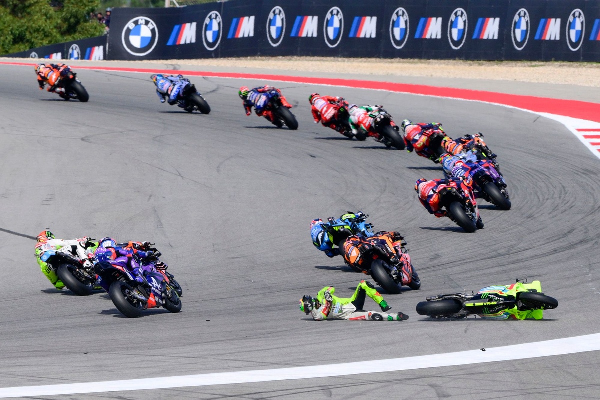 pol-espargaro-slams-‘way-too-aggressive’-franco-morbidelli-after-portuguese-gp-crash